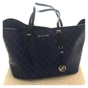 Michael Kors jet set tote
